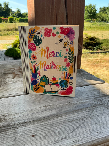 Boîte de rangement en forme de livre