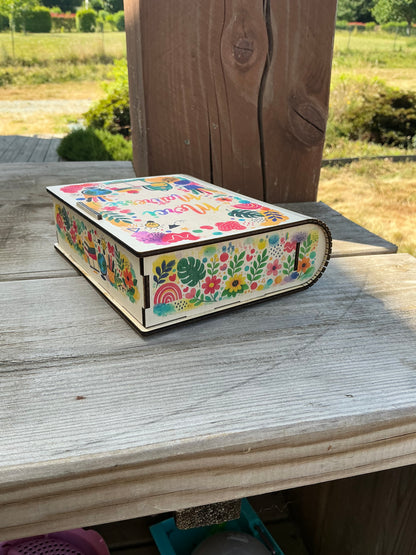 Boîte de rangement en forme de livre